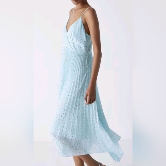 NEW Uniqlo Blue Red Polka Dot Midi Summer Dress Size S Preppy Feminine Boho - Picture 2 of 9